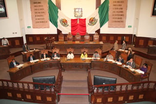 El amparo busca que se ordene al Congreso de Coahuila eliminar la reserva de toda la documentación relativa a la deuda pública estatal. (ARCHIVO)