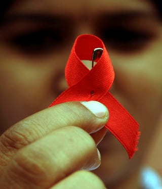 El aumento de casos fue provocado por la subida en el este del continente, donde en la última década se han duplicado los diagnósticos de VIH. (ARCHIVO)