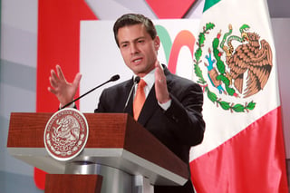 Peña Nieto enfatizó que gracias a la fortaleza de las instituciones, a la confianza del sector privado y al trabajo diario de los mexicanos, hoy el país es el principal motor de crecimiento de América Latina. (ARCHIVO)