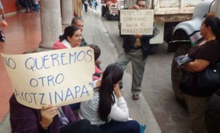 Protestan por la consignación y traslado de 52 normalistas de Michoacán a penales federales. (Quadratín)