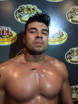 Manuel Alfonso Andrade Oropeza llegó a la WWE el mes pasado, aunque deberá prepararse en el Performance Center de Orlando, antes de unirse a las grandes figuras de la empresa, uno de ellos el actual campeón de Estados Unidos. (TWITTER)