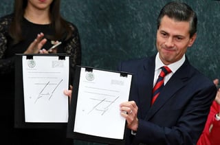 Peña Nieto apuntó que la ley para prevenir y sancionar la desaparición de personas, establece cuatro instrumentos para una nueva política pública enfocada a este fin. (NOTIMEX)