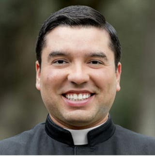 Abel Rangel será ordenado como nuevo sacerdote por el cardenal Beniamino Stella. (ESPECIAL)
