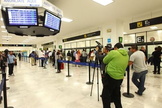El jefe de Gobierno, Miguel Ángel Mancera, informó que hay un interés de parte de las aerolíneas Air Kuwait y Emirates para implementar una línea de conexión con la Ciudad de México. (ARCHIVO)