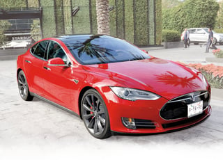 Arranca. Tesla la compañía especializada en tecnología verde arranca con el Model S.