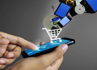 Móvil. Las compras con dispositivos móviles que realizan los compradores son espontáneas. (ARCHIVO)