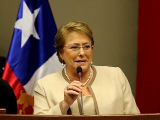 La administración de la presidenta Bachelet buscará que el Congreso despache siete iniciativas de ley antes del próximo 31 de enero. (ARCHIVO)