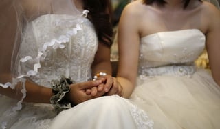 El matrimonio entre homosexuales se convirtió en un derecho constitucional en Estados Unidos. (ARCHIVO)