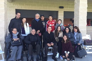 A través de su cuenta de Twitter, el conjunto de las 'Aspirinas' destacó la visita de la familia Hernández-Balcazar en la práctica de la mañana.