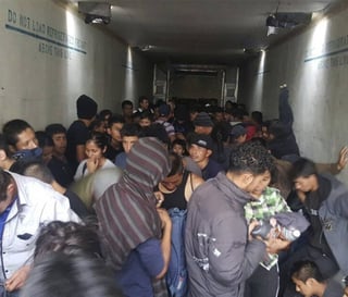 Asegurados.  La Policía Municipal de Tlalnepantla puso a disposición del Ministerio Público a 142 migrantes.