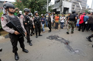 El atentado tuvo lugar en el barrio de Jalan Thamrin, una céntrica zona de la capital de Indonesia. (EFE)