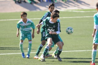 En la categoría Sub-8, el Centro de Formación Santos Laguna (CFSL) “Pony” Ruiz, se impuso en un clásico al CFSL Jared Borgetti. (ESPECIAL) 