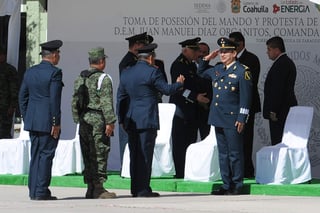 La ceremonia se realizó a las 12:30 de la tarde de ayer lunes en las instalaciones del 33 Batallón Militar, ubicado en el sector oriente de Torreón. (RAMÓN SOTOMAYOR)