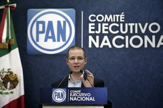 Indagan. El líder nacional del PAN, Ricardo Anaya, busca aclarar la postulación de la diputada Lucero Sánchez López.