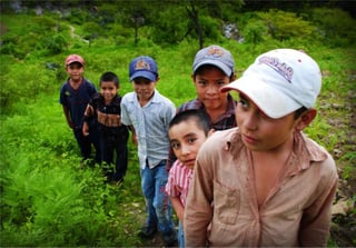Cruce peligroso. A diario, cientos de niños intentan cruzar la frontera sur entre México y Estados Unidos.