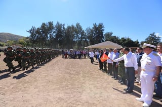 En la operación participa personal del Ejército Mexicano, la Marina, la Fuerza Aérea, la Procuraduría General de la República, la Policía Federal y la Policía Estatal. (NOTIMEX)