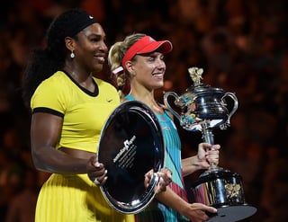 Serena, número uno del mundo y máxima favorita, fue superada en dos horas y ocho minutos. (EFE) 