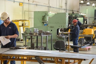 Reporte. La inversión en maquinaria y equipo se redujo 1.8 por ciento en términos reales, señaló el Inegi. (ARCHIVO)