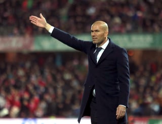 Ronaldo 'es el número uno' no solo por los goles que anota sino por la ambición que muestra cada partido 'inclusive en los que no valen nada. Él significa mucho', destaca Zidane. (ARCHIVO)