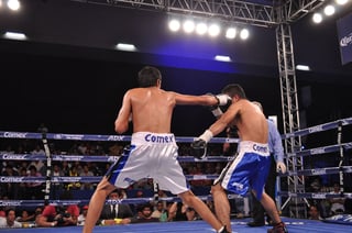 La pelea del “Guerrero Yaqui” (21-6, 15 KO's) y el originario de Gómez Palacio, Echeverría (19-1, 17 KO's), será el combate estelar de la cartelera “Poder y furia Yaqui”. (ARCHIVO)