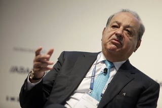 Fortunas. Tras los duros ajustes por las reformas en telecomunicaciones, el empresario Carlos Slim cayó al cuarto lugar. (EFE)