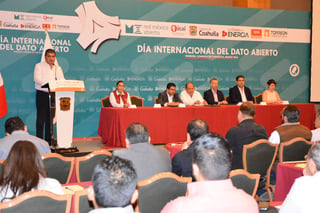 Voluntad. El alcalde Miguel Riquelme asegura que la política de Datos abiertos es voluntad política, más que de inversión. (Fernando Compeán)