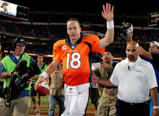 El mariscal de campo Peyton Manning decidió retirarse y no jugar más futbol americano. (Archivo)