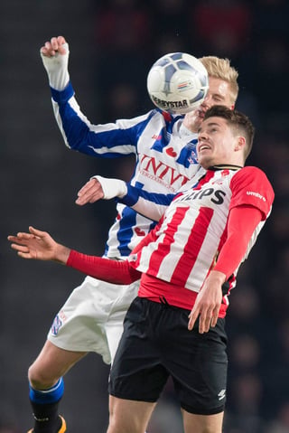 Marco van Ginkel. PSV deja liderato en suspenso