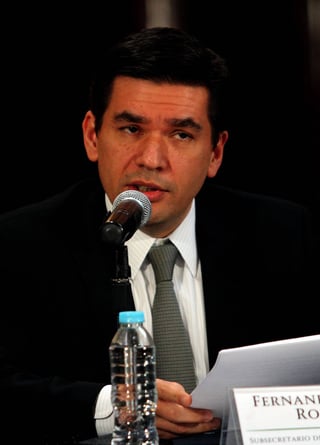 Prospera. El subsecretario de Hacienda Fernando Aportela señaló que sí existe forma de ahorrar. (ARCHIVO)