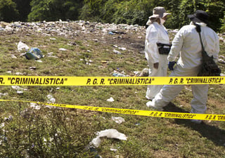 Damián Torres comentó que la recolección de restos óseos de confrontación que por lo menos 17 personas fueron quemados en el lugar. (ARCHIVO)