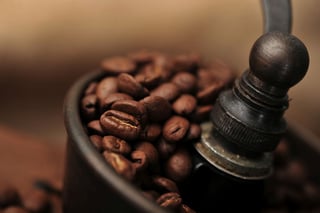 El consumo del café reduce hasta en un 50 % la probabilidad de desarrollar cáncer colorrectal. (ARCHIVO)