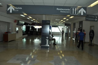 Seguridad. Las medidas de seguridad no se endurecieron en el aeropuerto internacional de Torreón. (GUADALUPE MIRANDA)