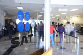 El SAT investiga 33 expedientes de empresarios y exfuncionarios relacionados con el destape de 11.5 millones de documentos de casi cuatro décadas de la firma panameña Mossack Fonseca. (ARCHIVO) 
