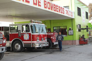 Reporte. La Estación de Bomberos recibe a diario seis llamadas con reportes falsos de emergencia. (ARCHIVO)
