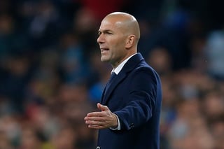 Zidane vivió con intensidad el partido. (AP)