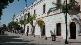 Asegura. El alcalde Luis de Villa Barrera dijo que no puede hacer un comentario más profundo porque no han invitado a Lerdo. (ARCHIVO)