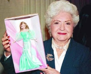 Handler diseñó a la muñeca Barbie para su hija Bárbara. (ESPECIAL)