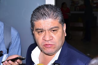 En el caso de Torreón, afirma que no se tienen adeudos a largo plazo, sólo el crédito de Banobras heredado de la anterior administración municipal y que está pagando. (FERNANDO COMPEÁN)