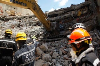 Las cifras oficiales ubican en seis mil 698 las edificaciones destruidas por el sismo y en dos mil 740 las dañadas. (ARCHIVO)