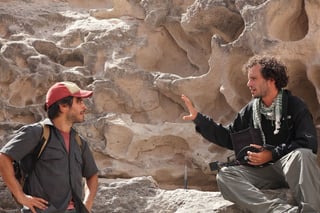 El hijo de Alfonso Cuarón habló en exclusiva con El Siglo de Torreón de la cinta que protagonizan Gael García Bernal y Jeffery Dean Morgan. (ESPECIAL)