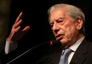 Existe un movimiento que rechaza que la democracia esté gangrenada por la corrupción', señaló Vargas Llosa. (ARCHIVO)