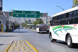 Los concesionarios de las líneas Transportes del Nazas y Transportes Moctezuma de La Laguna aseguraron que se verán obligados a reducir el número de unidades y, por consiguiente, habrá una repercusión económica negativa. (FERNANDO COMPEÁN)