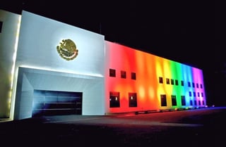 El presidente Enrique Peña Nieto presentó una propuesta para que en el Código Civil Federal se asegure el matrimonio entre personas del mismo sexo y se utilice un lenguaje que no sea discriminatorio. (TWITTER)