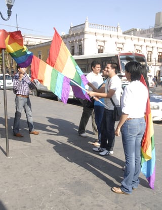 En el marco del Día Internacional contra la Homofobia, el pasado martes, el presidente de la República anunció que se propiciarían modificaciones en las legislaciones locales y administrativas que representen algún tipo de discriminación.