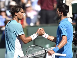 Novak Djokovic y Rafael Nadal se han enfrentado en 49 ocasiones, el serbio ha ganado 26 veces. (Archivo)