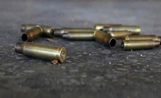 El Agente Segundo del Ministerio Público del Fuero Común recogió 30 casquillos percutidos calibre .223 y tres más del calibre .38 super. (ESPECIAL)