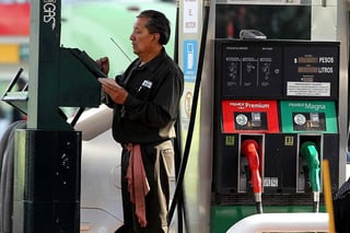 Ajuste. La secretaría de Hacienda informó que la gasolina Premium sufrirá otro aumento.
