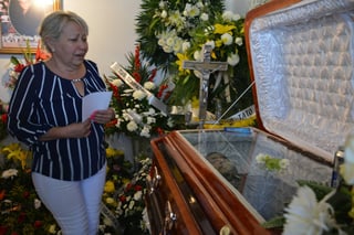 Adiós. Funeral de Francisco Antonio Ibarra Moreno, héroe anónimo de la tragedia de la guardería ABC, del 5 de junio de 2009.