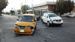 Taxista causa daños