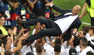El entrenador francés declaró que detrás de este título hay 'mucho trabajo de meses', más de los cinco que lleva él como entrenador. (AP)
